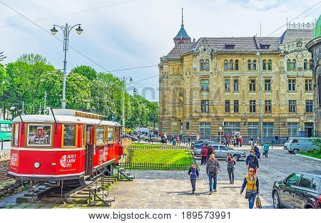 The Shop In Red Tram