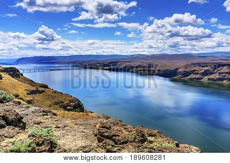 Wanapum Lake Colombia River Wild Horses Monument High Desert Vantage Washington