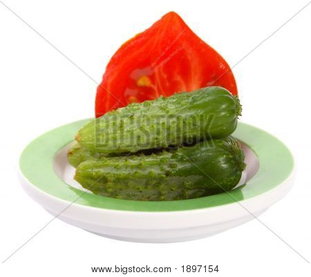 Cucumbersandtomato