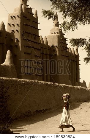 Mali, Djenne - January 25, 1992: Mosques Built Entirely Of Clay