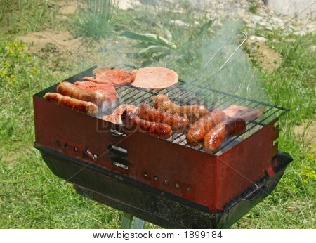 Barbeque mit Wurst