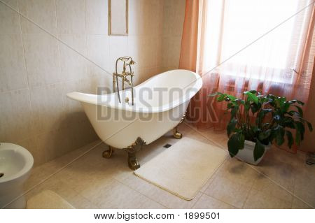Bagno con una bella vasca