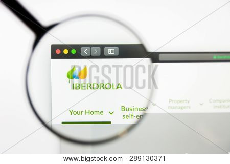 Los Angeles, California, Usa - 12 March 2019: Illustrative Editorial, Iberdrola Website Homepage. Ib