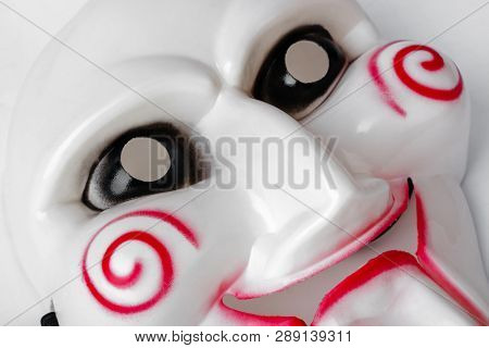 Maniac mask - horror background