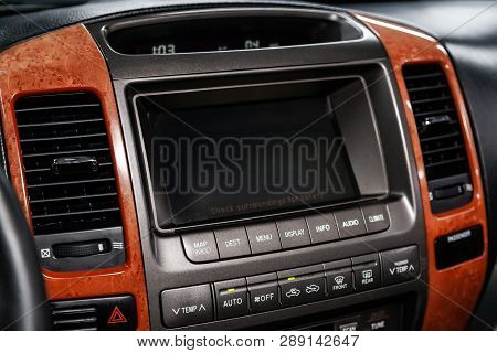 Novosibirsk, Russia - March 11, 2019:  Lexus Lx-470,close-up Of The Dashboard, Adjustment Of The Blo