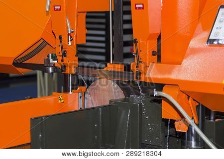 Bandsaw High Speed Cutting Machine And Automatic Feed For High Performance For Industrial Use