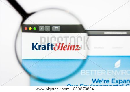 Los Angeles, California, Usa - 13 March 2019: Illustrative Editorial, Kraft Heinz Company Website Ho