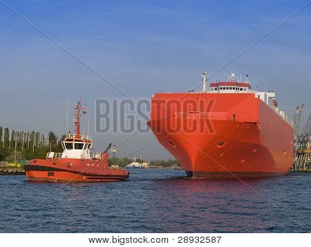Nave enorme