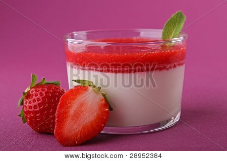 pannacotta alla fragola