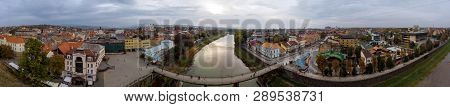 Uzhhorod, Ukraine - October 7, 2018: View Of The River Uzh In The Old Bridge And Cloudy Sky Autumn U