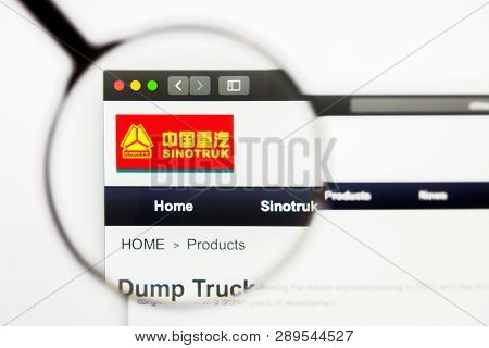 Los Angeles, California, Usa - 13 March 2019: Illustrative Editorial, Sinotruk Hong Kong Website Hom