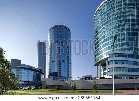 Yekaterinburg, Russia - 08/05/2018: Morning Walk Of The Streets Of Yekaterinburg. Yekaterinburg Is T