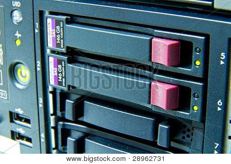 powierzchni magazynowej z dyskami twardymi scsi
