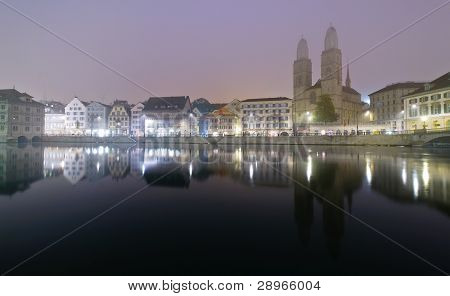 Zürich om natten