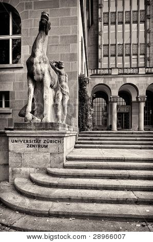 Zürich Universitet indgangen
