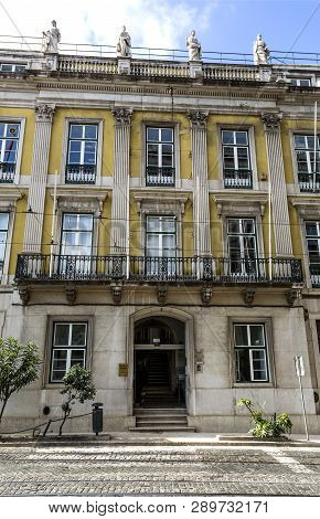 Lisbon - July 3, 2018: Palace In Neoclassical Architecture Built In Late 19th Century In Lisbon, Por