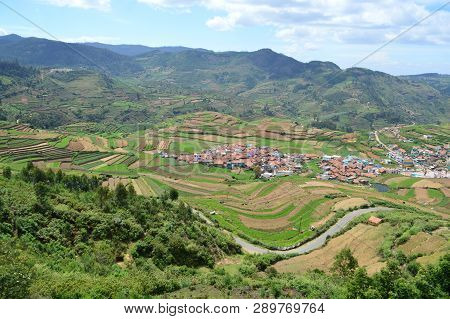 Poombarai Village And Terraced Farming In Kodaikanal