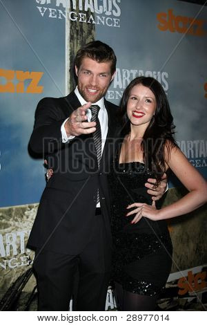 LOS ANGELES - JAN 18: Liam McIntyre. ankommer til 