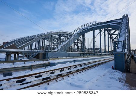 American Bridge, Built In The 1840S. Bridges Are Built Entirely Of Metal Structures. On The Construc