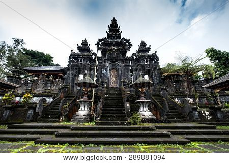 Top Of Pura Besakih