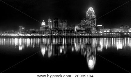 Černá a bílá, Cincinnati Ohio