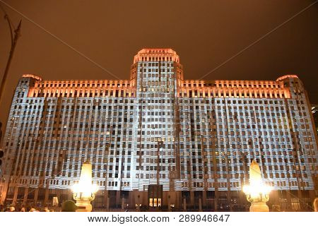 Chicago, Il September 29, 2018, Art On The Mart Biggest Digital Video Projection System In The World
