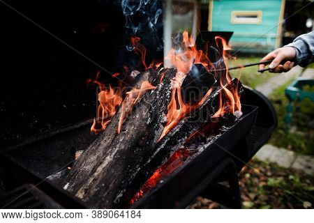 Grill In The Garden, Barbecue Wood Burning
