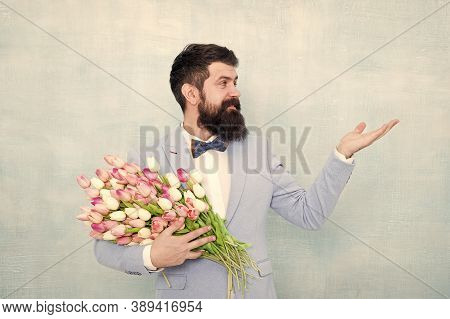 Flowers Shop. Ideas To Celebrate Without Breaking Bank. Spring Mood. Love Date. Gift Bouquet. Bearde