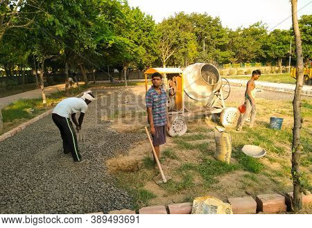 Utter Pardesh , India - Construction Worker Doing Work , A Picture Of Construction Worker Doing Work