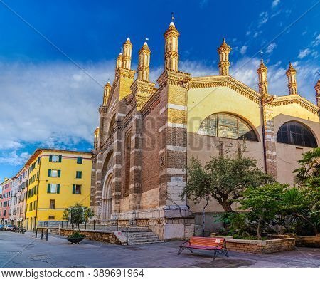 Chiesa Di Santa Maria Del Carmine Saint Maria Of Carmine Catholic Church Facade, Gothic Style Buildi
