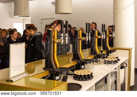 Dublin, Ireland - 09 November 2015: Beer Tasting In The Interior Of Guinness Store In Dublin. Guinne