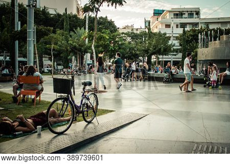Tel Aviv Israel October 13, 2020 View Of Unidentified Israeli People Sitting In Dizengoff Circus, An