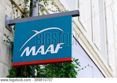 Bordeaux , Aquitaine / France - 10 10 2020 : Maaf Sign And Text Logo Front Of Agency Insurance Offic