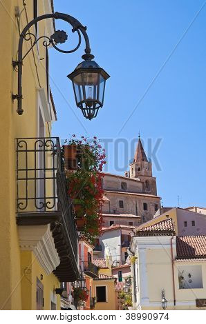 Aleja. Maratea. Basilicata. Włochy.