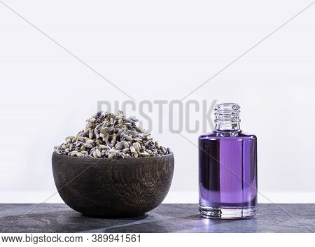 Lavender Essential Oil Glass Bottle With Dried Lavender Flowers - Lavandula