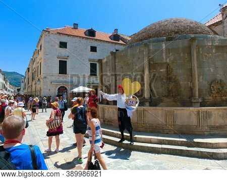 Dubrovnik, Croatia - June 07, 2015: The People Walking On The Street In The Old Town Of Dubrovnik, C