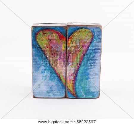 Two candlestick pattern with hearts
