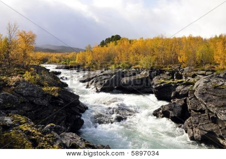 Paesaggio autunnale in Svezia