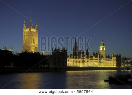 Palace Westminster, és a Temze, a London, Anglia, Egyesült Királyság, Európa, éjjel