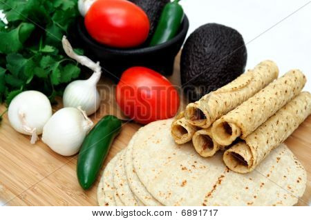 Taquitos y verduras