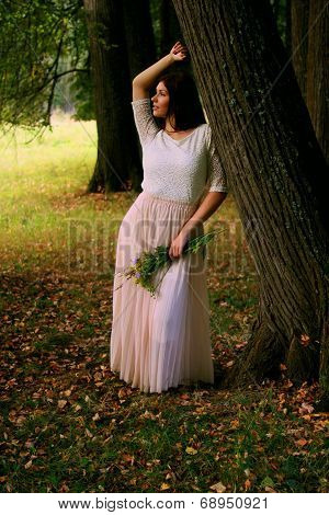 GIRL hold in your hands TSETY