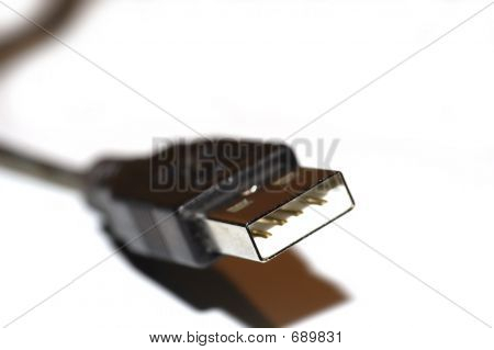 USB na białym tle drutu