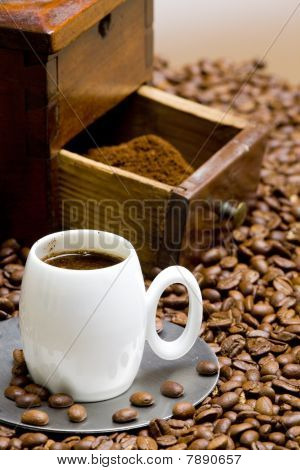 รายละเอียดของโรงงานผลิตกาแฟเมล็ดกาแฟและกาแฟ