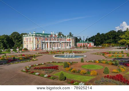 Kadriorg Palace