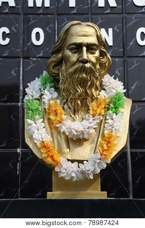 KOLKATA - FEBRUARY 10: Monument of Rabindranath Tagore on February 10, 2014 in Kolkata, India, he became the first non-European to win the Nobel Prize in Literature in 1913.