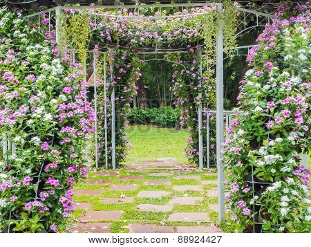 Blooming Flower Arch