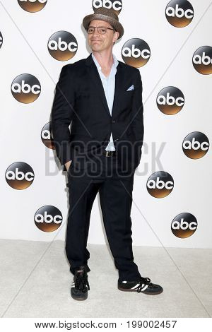 LOS ANGELES - AUG 6:  Joshua Malina at the ABC TCA Summer 2017 Party at the Beverly Hilton Hotel on August 6, 2017 in Beverly Hills, CA