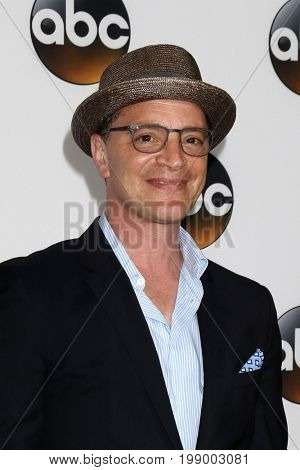 LOS ANGELES - AUG 6:  Joshua Malina at the ABC TCA Summer 2017 Party at the Beverly Hilton Hotel on August 6, 2017 in Beverly Hills, CA