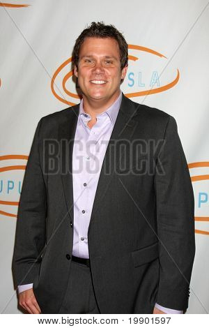 LOS ANGELES - MAY 12:  Bob Guiney arriving at the 11th Annual Lupus LA Orange Ball at Beverly Wilshire Hotel on May 12, 2011 in Beverly Hills, CA