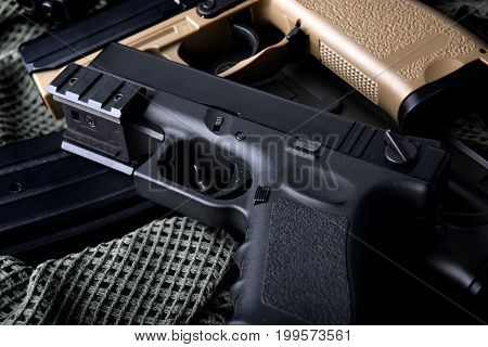 Pistal Automatic Short Hand Gun 9 Mm.